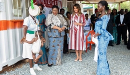 Nhà Trắng công bố ảnh phu nhân Tổng thống Trump công du châu Phi