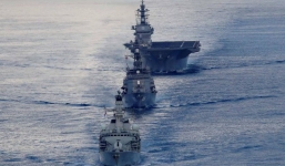 Trung Quốc đối mặt với áp lực khi các cường quốc dồn dập cử tàu chiến đến biển Đông