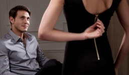 Thản nhiên kể chuyện yêu 3 năm không bằng tình 1 đêm với đồng nghiệp của người yêu, cô gái bị 'ném đá' dữ dội