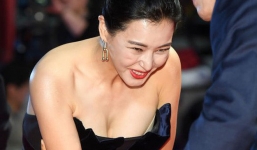 Thảm đỏ LHP quốc tế Busan hội tụ gần 30 siêu sao: Jang Dong Gun - Hyun Bin như ông hoàng, dàn mỹ nhân quá lộng lẫy