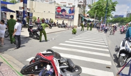 Nam thanh niên đang đi trên đường thì bị chém, cướp xe máy