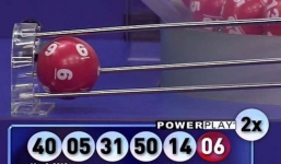 Hy hữu: Giữ vé số trúng 1 triệu USD trong ví 4 tháng mà không biết