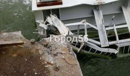 Một phần cầu nối Nga - Crimea rơi xuống biển vì gặp sự cố