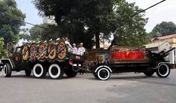  Linh xa đưa di hài cố Tổng bí thư Đỗ Mười rời nhà tang lễ (trực tiếp)