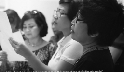 '24 giờ của Tư': Bộ ảnh xúc động về người mẹ đơn thân chiến đấu với căn bệnh ung thư cùng cô con gái 12 tuổi