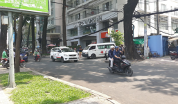 Cô gái trẻ rơi từ tòa nhà cao tầng ở Sài Gòn xuống đất