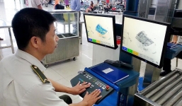 Phát hiện khách mang đạn còn nguyên hạt nổ lên máy bay