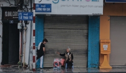 Chùm ảnh: Hà Nội đã có ngày đầu tiên đón gió lạnh đầu mùa thực sự!