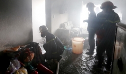 Đà Nẵng: Nổ lớn cùng lửa bốc ra ở tầng 12 chung cư, hàng trăm người tháo chạy