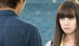 Đi tân gia nhà bạn, người yêu hỏi một câu xanh rờn khiến mọi người trố mắt ngạc nhiên còn tôi xấu hổ tột độ