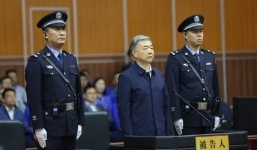 Trung Quốc: Cựu bí thư tỉnh 'ngã ngựa' vì nhận hối lộ khủng