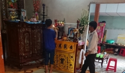 Đứt dây điện khiến 2 học sinh chết tức tưởi: Tang chồng tang, lễ đính hôn thành đám tang