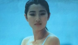 Hé lộ ảnh diện áo tắm thời thanh xuân của Củng Lợi, netizen khen ngợi: Quốc bảo nhan sắc của Trung Hoa