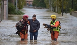 Lũ quét tồi tệ nhất trong 100 năm qua tại Pháp