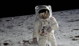 Có bỏ tiền tỷ cũng không mua được những chiếc máy ảnh đã được các phi hành gia đem lên Mặt trăng!