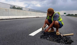 Phó Thủ tướng yêu cầu xử lý nghiêm trách nhiệm vụ hỏng mặt đường cao tốc 34 nghìn tỷ