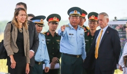 Bộ trưởng Quốc phòng Mỹ đến thăm dự án xử lý dioxin tại sân bay Biên Hòa 