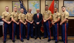 Chuyến đi của Bộ trưởng Quốc phòng Mỹ được coi là sự ủng hộ dành cho Hà Nội về Biển Đông