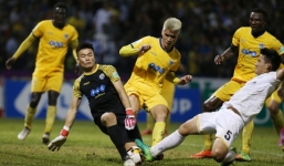 Thủ môn Bùi Tiến Dũng lên tiếng xin lỗi người hâm mộ