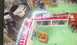 Nam Định: Nhóm đối tượng điên cuồng đập phá cửa hàng điện thoại cùng ô tô