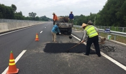 Dự án 34.000 tỷ đồng vừa thông xe đã hỏng: Thứ trưởng GTVT lên tiếng xin lỗi