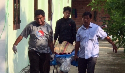 Vào nhà nghỉ cùng cô gái, người đàn ông bị đâm tử vong