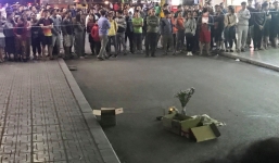 Hàng xóm nữ sinh bị nghi ném con: 'Hôm trước còn thấy cô gái mang bầu, tối qua bụng bầu không còn, đi lại rất nhẹ nhàng'