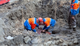 Hơn 300 đường ống nước nóng đồng loạt nổ ở Ukraine