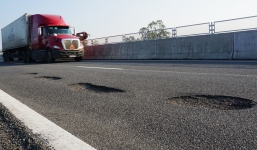 Cao tốc 34.000 tỷ đồng lỗ chỗ ổ gà có tên trong danh sách bị kiểm toán năm 2019