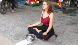 Cô gái Nga và bạn trai không chịu ra viện, đi vệ sinh ngay tại phòng