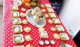 Ấm ức vì đưa 2 triệu mà mẹ chồng chuẩn bị lễ đầy tháng cho cháu sơ sài, mẹ trẻ lại bị mắng thêm