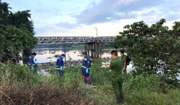 Phát hiện thi thể bị cuốn trôi hàng trăm mét trên sông Sài Gòn