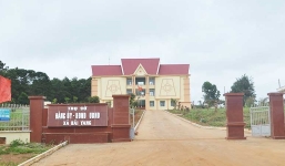 Chủ tịch xã xin nghỉ việc vì lí do mẹ già không có người chăm sóc