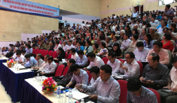 TP.HCM: Người phụ nữ ném giày tại buổi tiếp xúc cử tri bị phạt 750.000 đồng