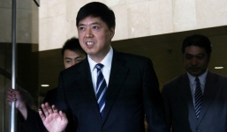 Doanh nhân Hồng Kông chết khi thẩm vấn, quan Trung Quốc lãnh án bất thường