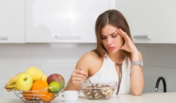 Ác mộng khi sống chung với một người chồng có bản tính 'trăm phụ nữ thèm' này