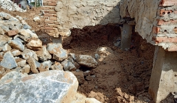 Công trình Trung tâm văn hóa 2,9 tỷ đồng đang thi công bỗng nứt toác móng