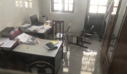 Nam trưởng phòng dọa nạt, ném ghế vào nữ điều dưỡng y tế?