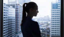 Để cứu vãn hai từ 'gái ế', tôi đã làm một việc mà cả công ty phải tò mò nghi vấn