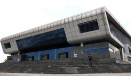 Nhà hát Đan Phượng hơn 100 tỷ đồng ở Hà Nội bị bỏ không nhiều năm