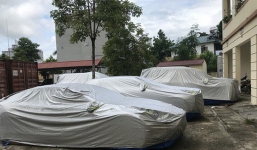 Dàn siêu xe bị 'bỏ rơi' bên đường ở Bắc Kạn có liên quan tới nhân viên Tổng LSQ của Lào và Campuchia