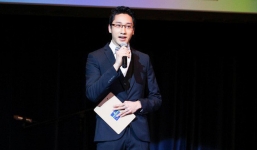 Tiết lộ danh tính vợ của Nguyễn Việt Hùng - Tiến sĩ du học Úc, điển trai không ai bằng đang làm chao đảo MXH