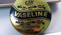 Kem dưỡng ẩm Vaseline SH bị đình chỉ lưu hành, thu hồi do không đạt chất lượng