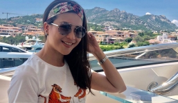 Sự nghiệp không phải dạng vừa của nữ trợ lý tử nạn cùng chủ tịch Leicester - Á hậu Hoàn vũ Thái Lan