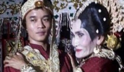 Kết hôn với bà lão 'mặt rắn' 65 tuổi, chàng trai 20 tuổi được đặt biệt danh biệt danh 'người đào vàng chuyên nghiệp'