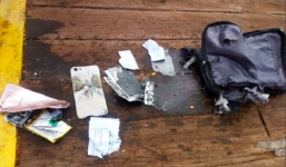 Máy bay chở 188 hành khách lao xuống biển: Tìm thấy vết dầu loang, nhiều ví và điện thoại