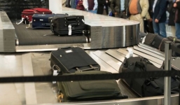 Bắt tại trận nhân viên hàng không trộm Macbook của khách