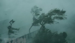 Bão Yutu đang tiền vào biển Đông, vùng gần tâm bão đi qua giật cấp 14