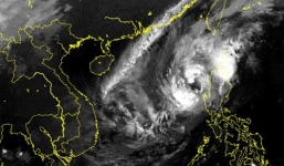 Cơn bão số 7 Yutu tiến vào Biển Đông gây gió giật mạnh, biển động dữ dội