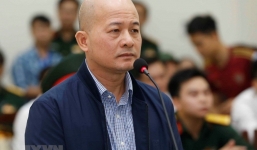 Vợ 'Út trọc' Đinh Ngọc Hệ bật khóc xin giảm án cho chồng